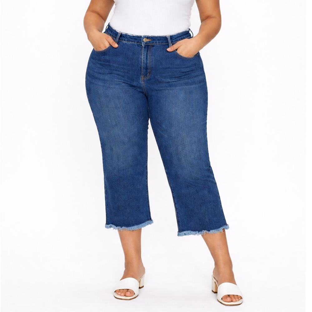 Juke Box Cropped Jeans Women’s Size 22 Plus Blue Denim Raw Frayed Hem
